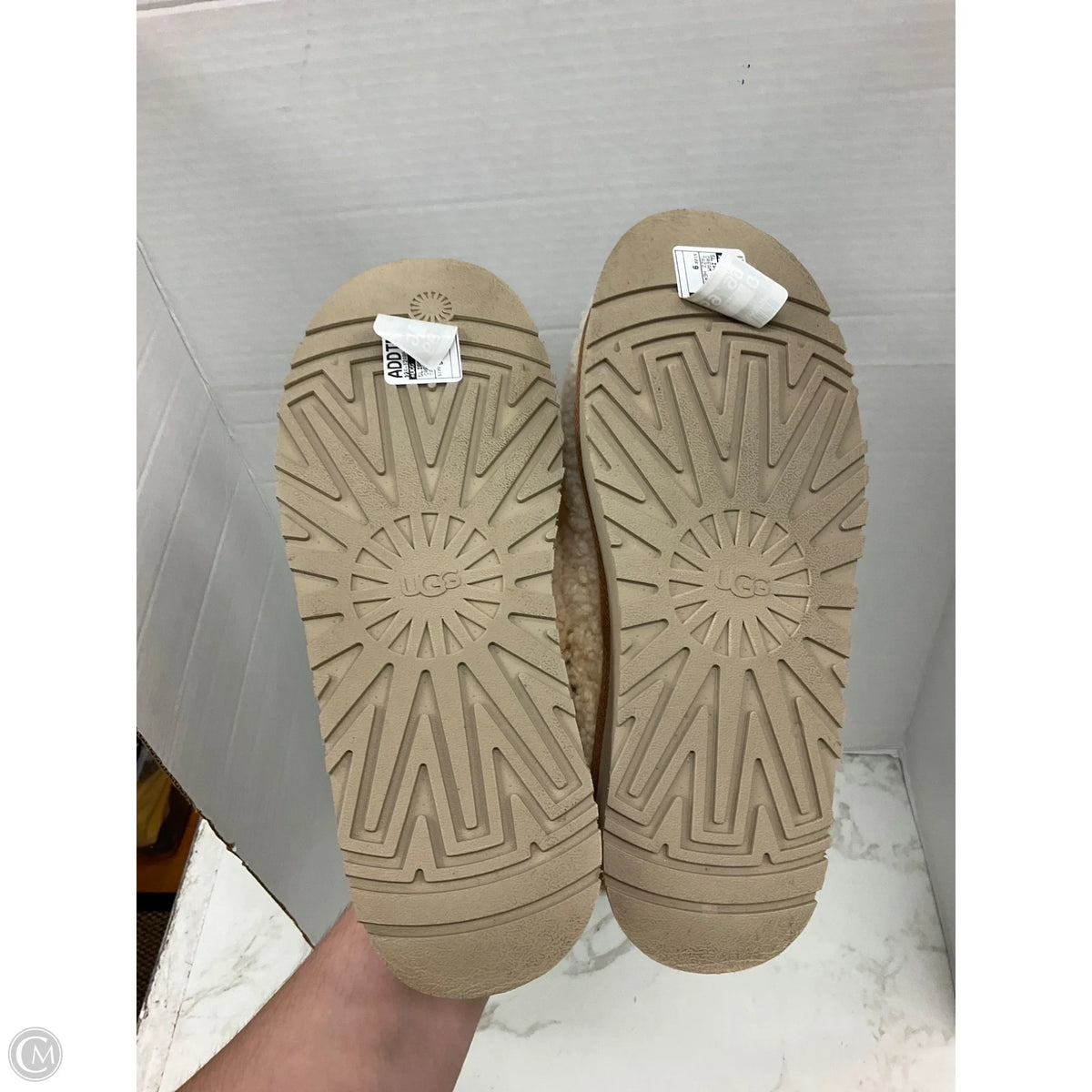 Slippers Designer By Ugg In Cream, Size: 9