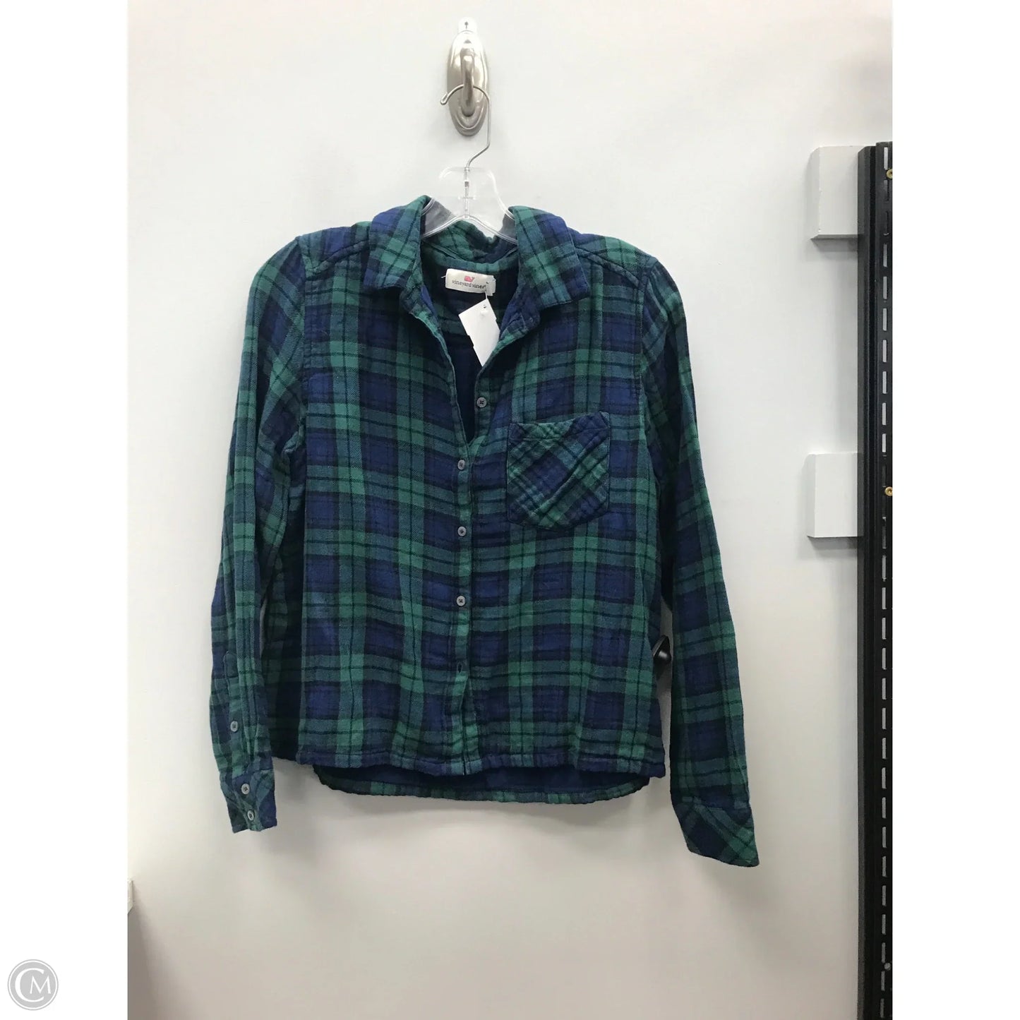 Top Long Sleeve By Vineyard Vines In Plaid Pattern, Size: S