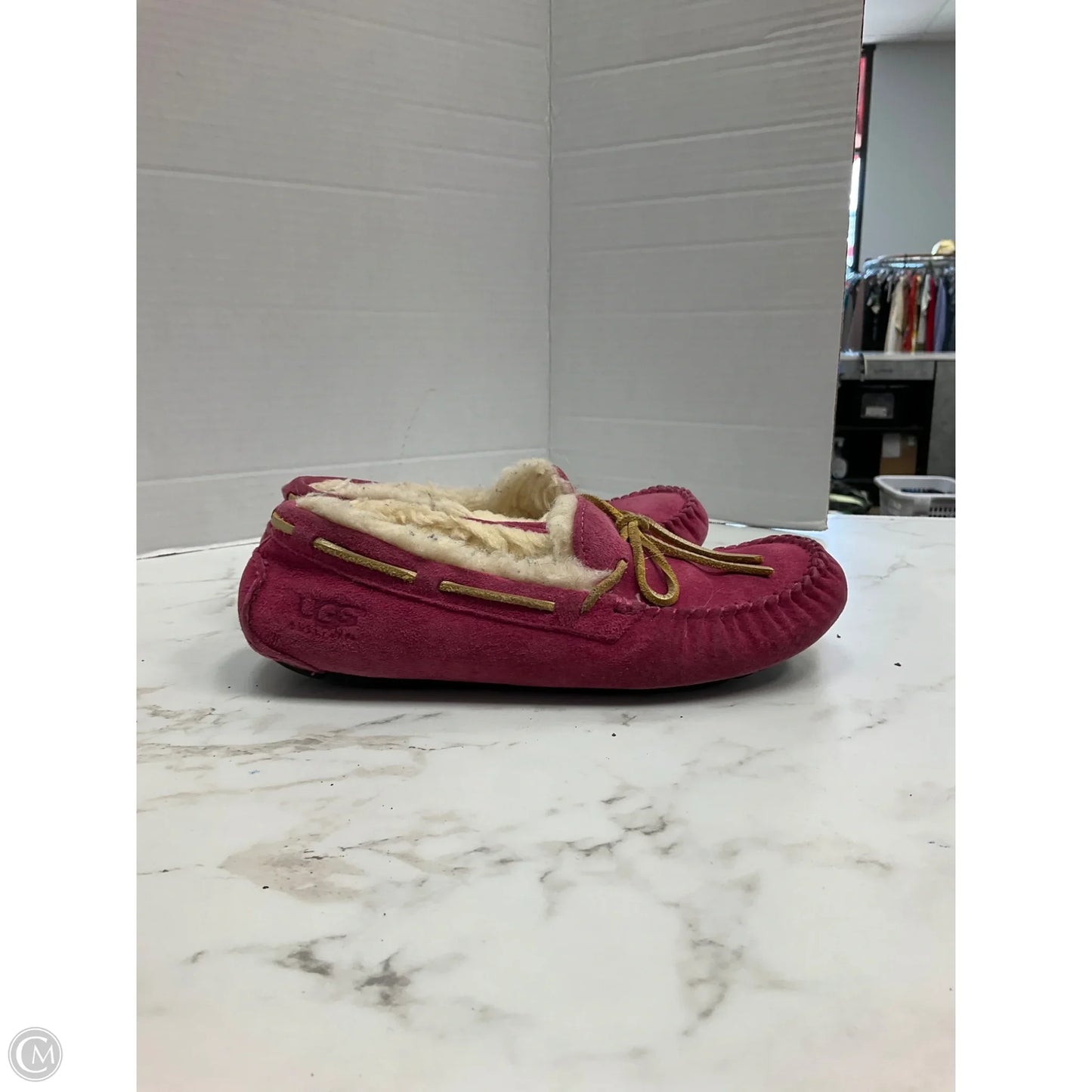 Slippers Designer By Ugg In Pink, Size: 6