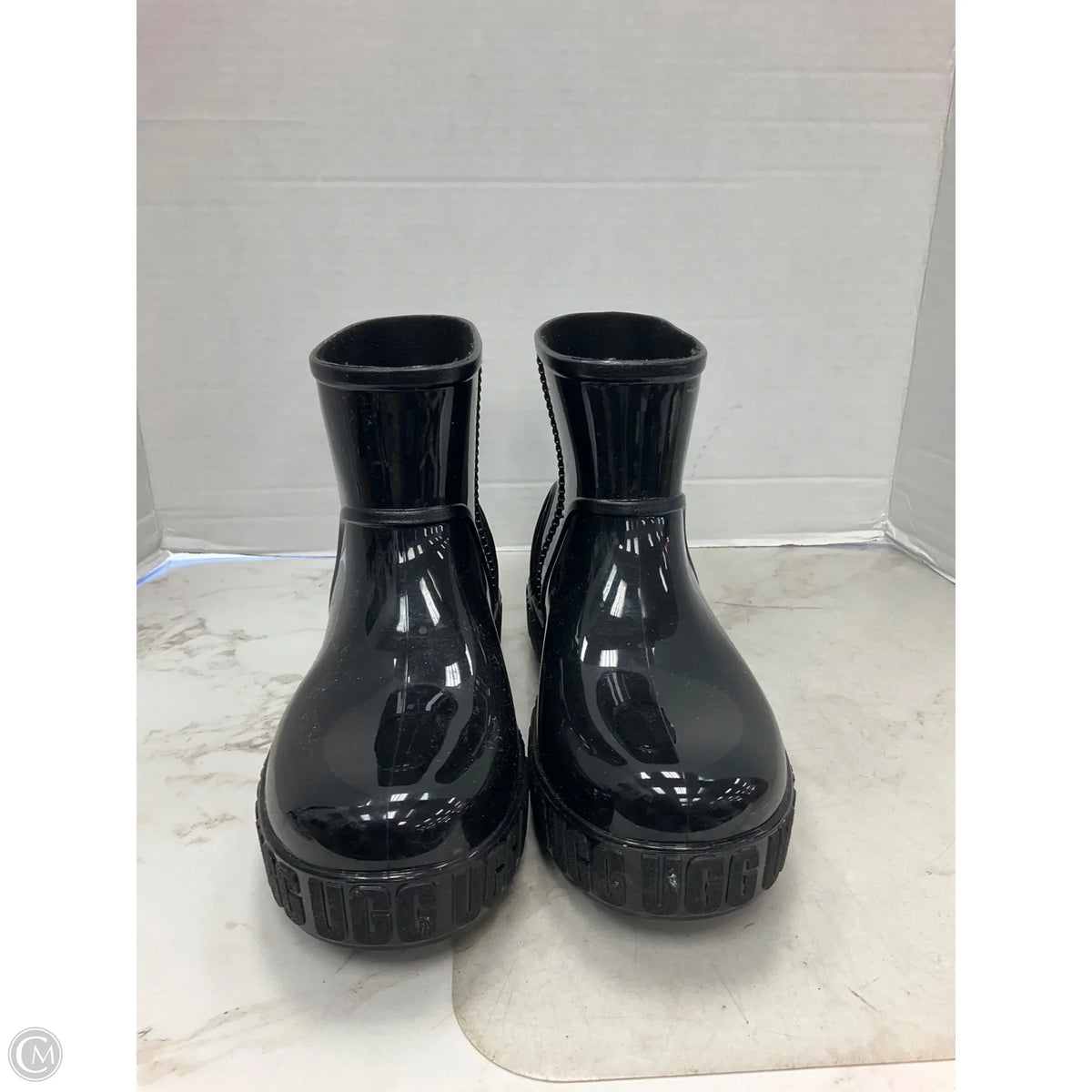 Boots Designer By Ugg In Black, Size: 8