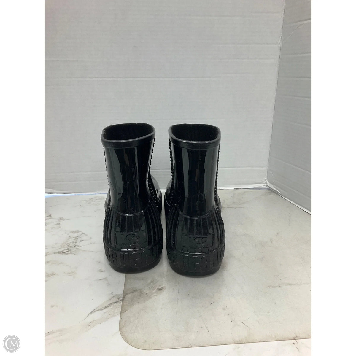 Boots Designer By Ugg In Black, Size: 8