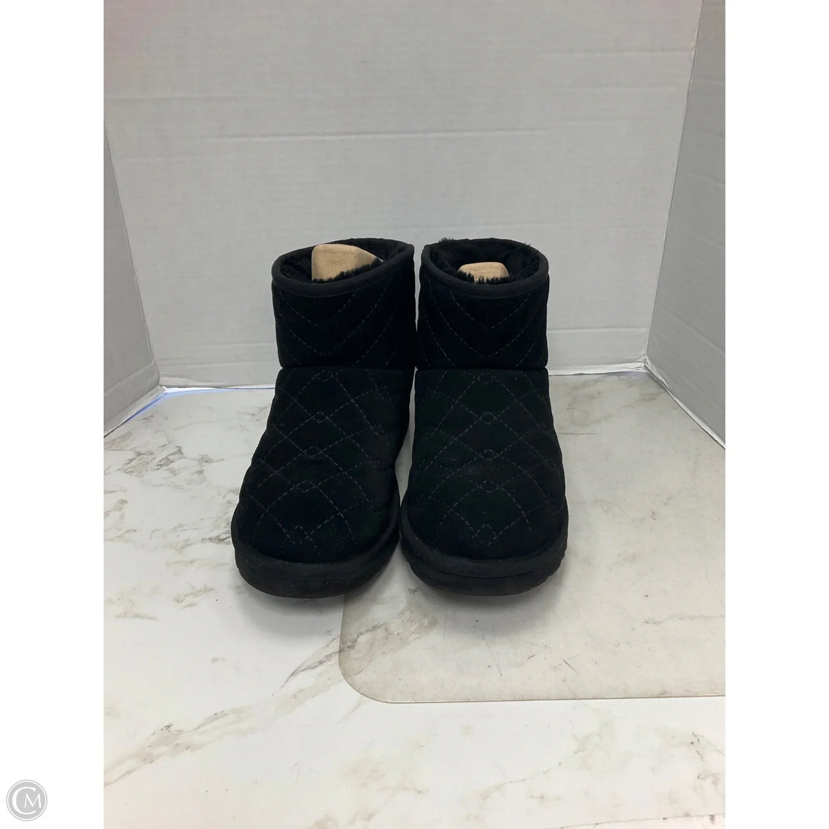 Boots Designer By Ugg In Black, Size: 8