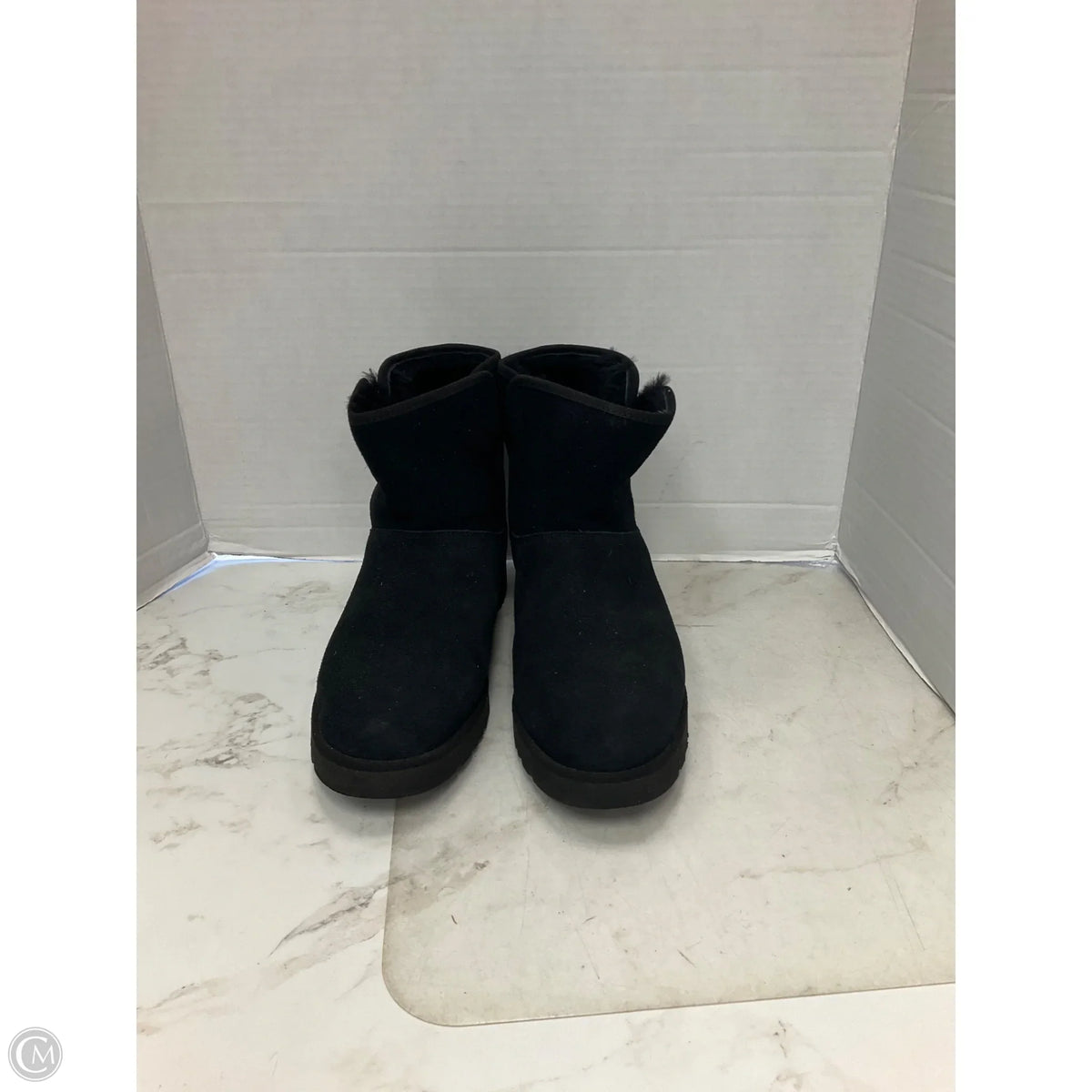 Boots Designer By Ugg In Black, Size: 8.5
