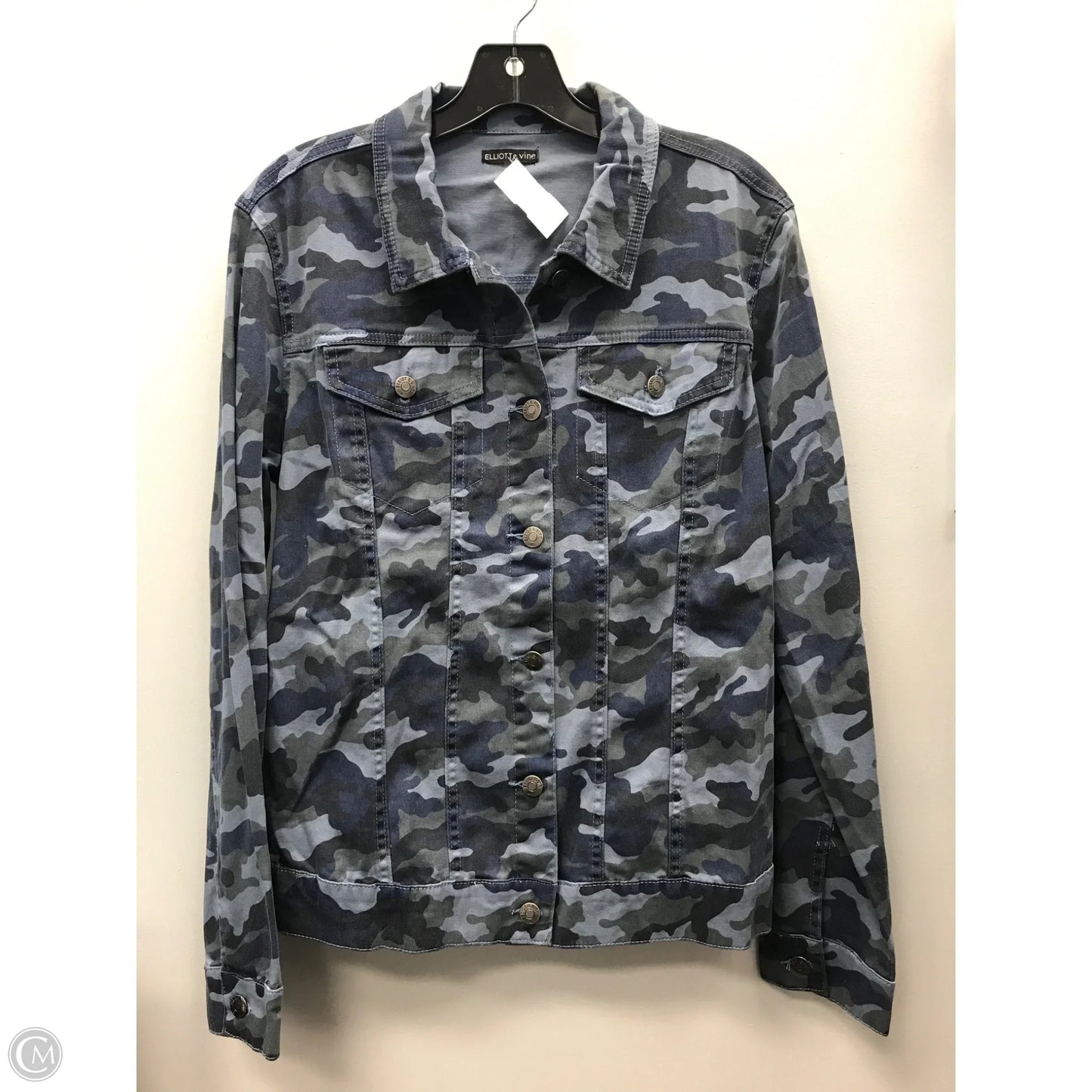 Top Long Sleeve By Clothes Mentor In Camouflage Print, Size: Large