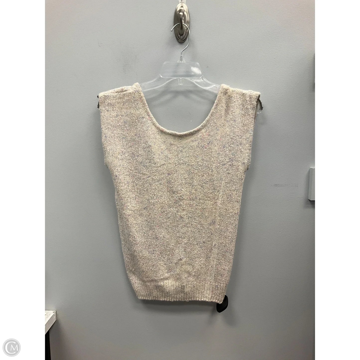 Vest Sweater By Clothes Mentor In Cream, Size: S