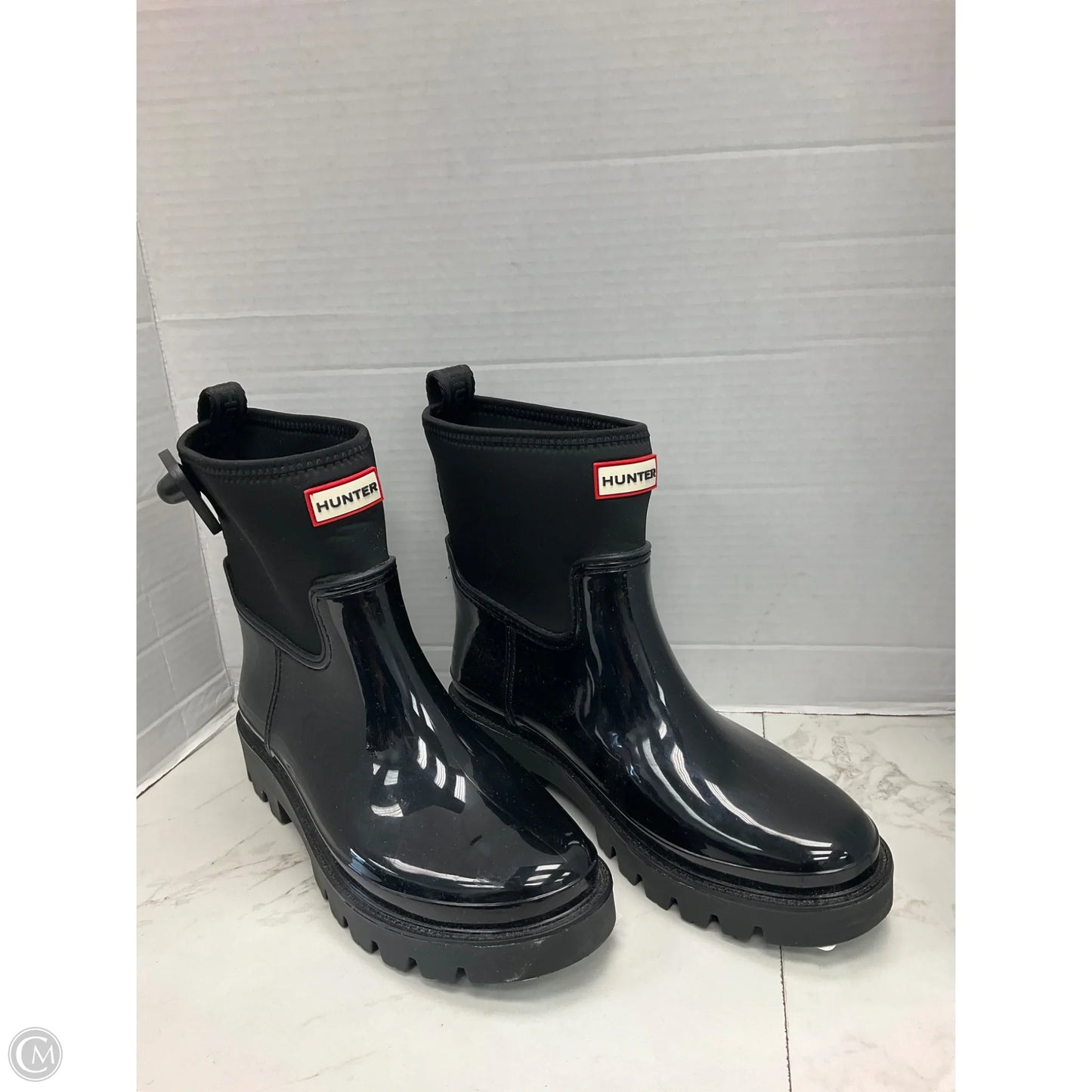 Boots Designer By Hunter In Black, Size: 9