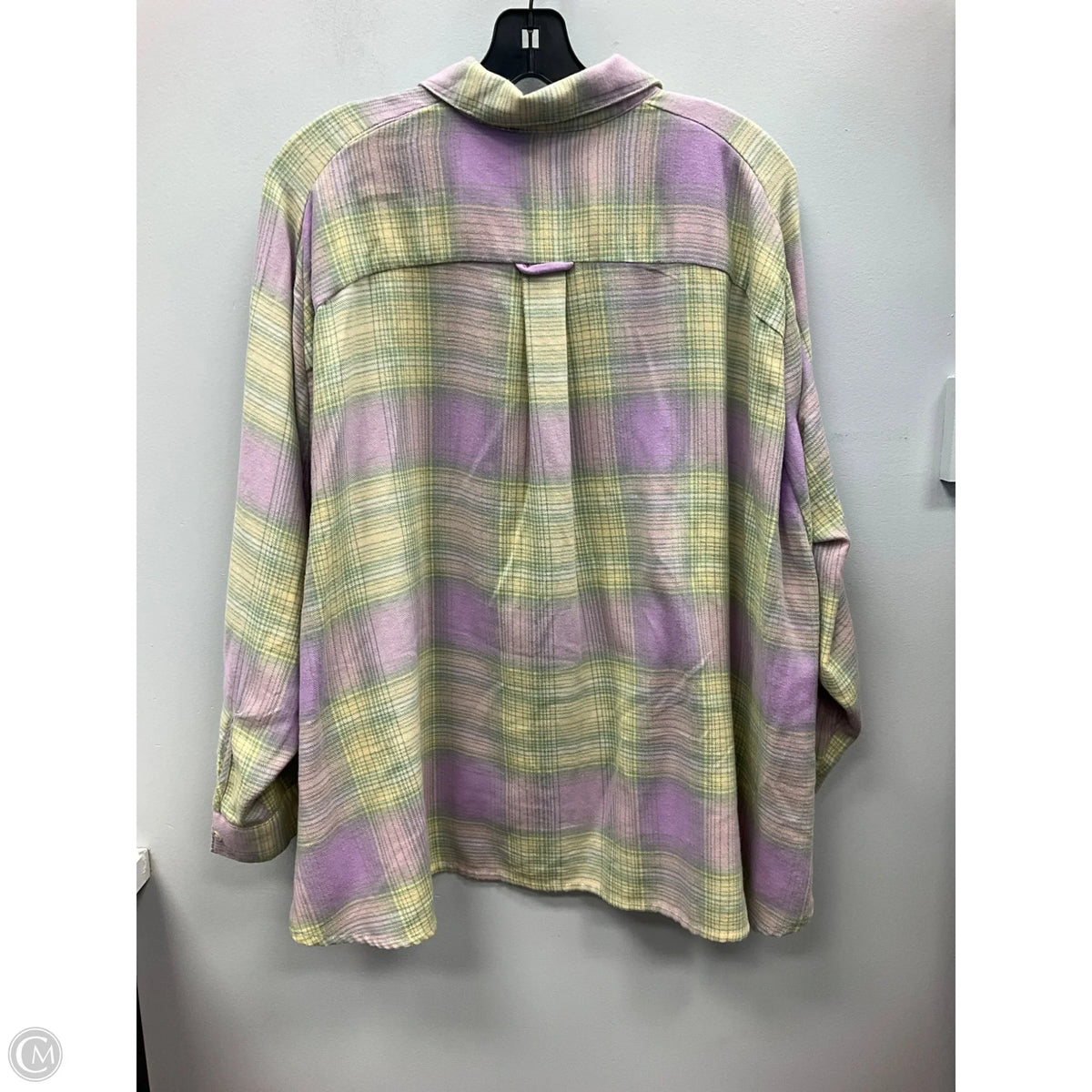 Top Long Sleeve By Bdg In Plaid Pattern, Size: S