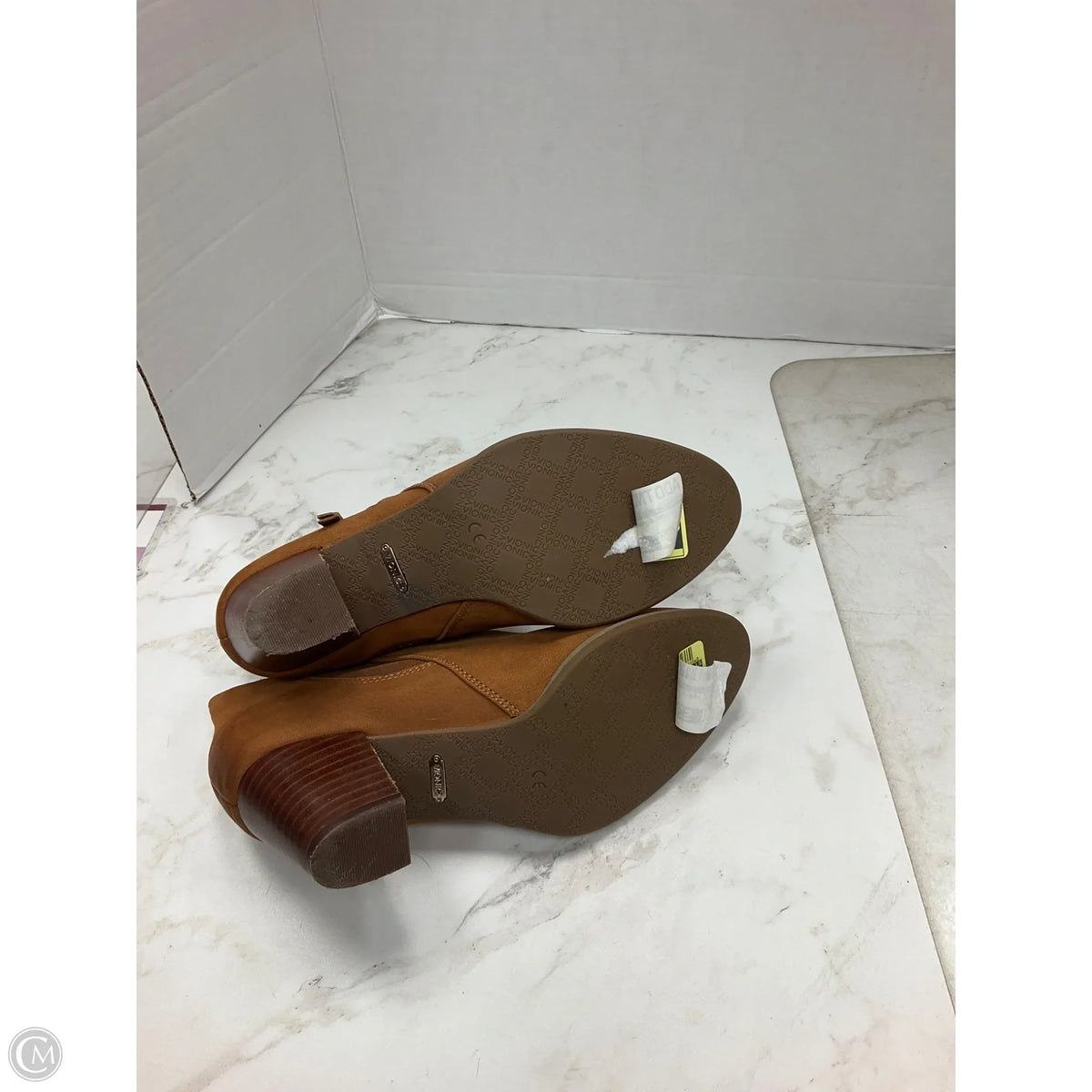 Boots Ankle Heels By Vionic In Brown, Size: 6