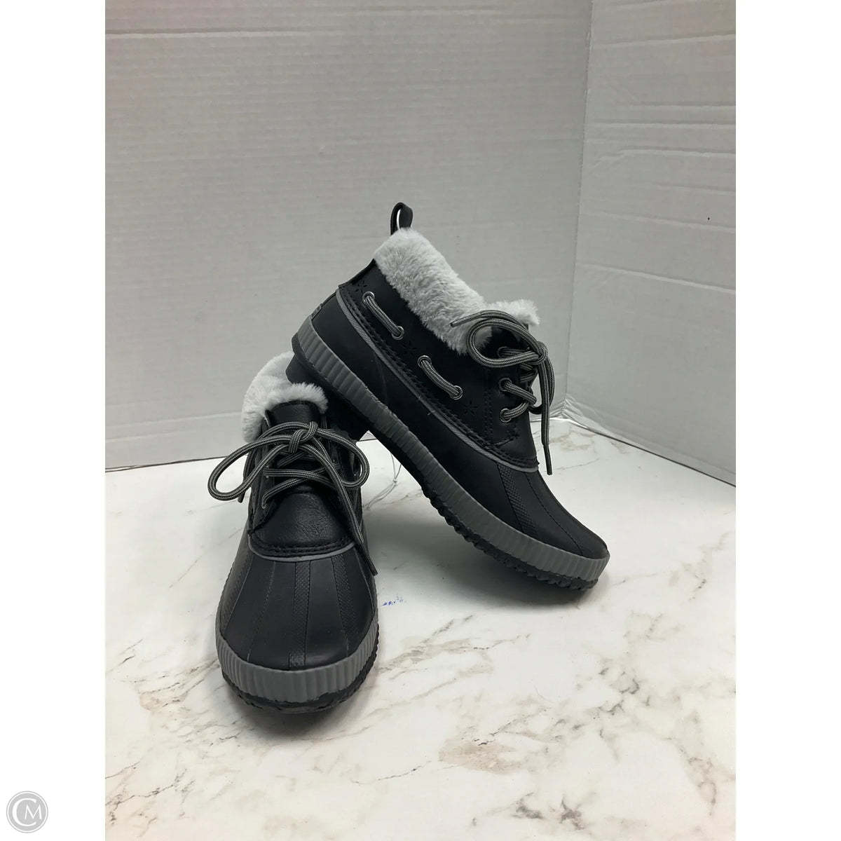 Boots Snow By Clothes Mentor In Black & Grey, Size: 7