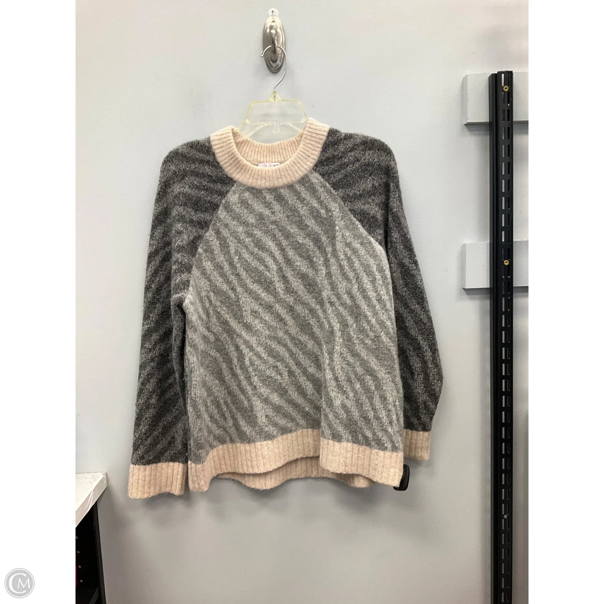 Sweater By Parker In Grey, Size: L