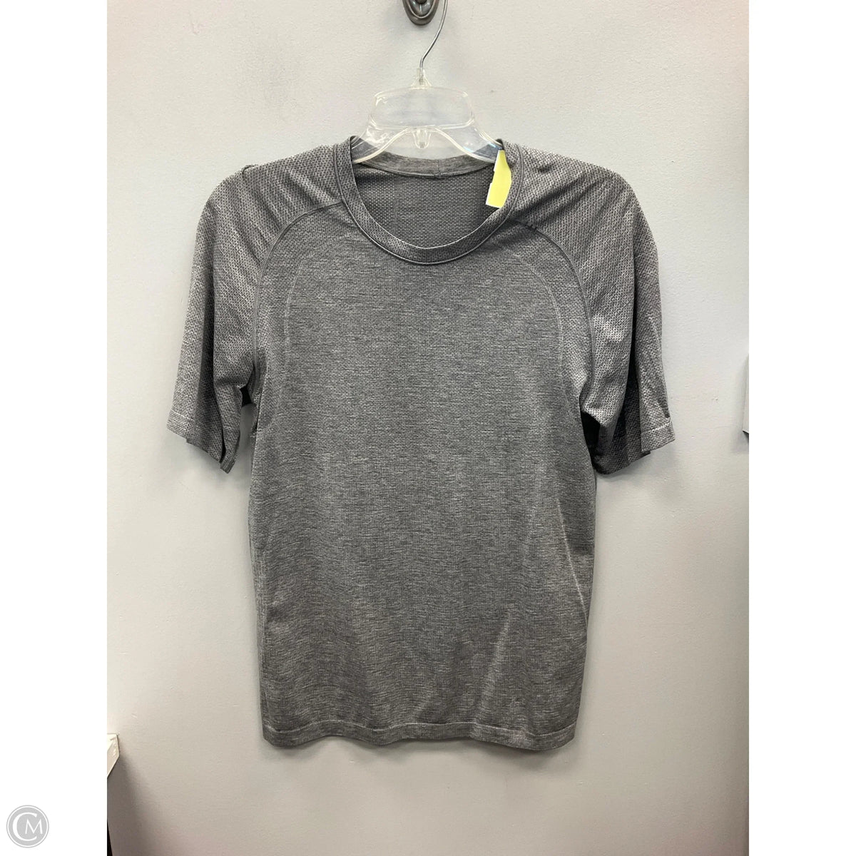 Athletic Top Short Sleeve By Lululemon In Grey, Size: S
