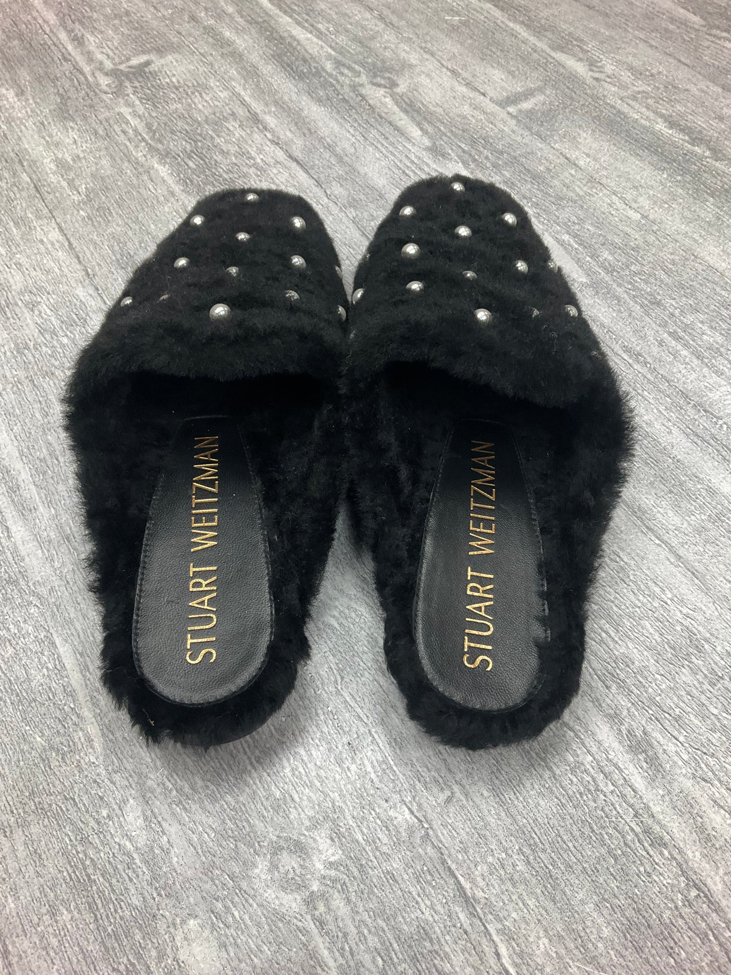 Slippers Designer By Stuart Weitzman In Black