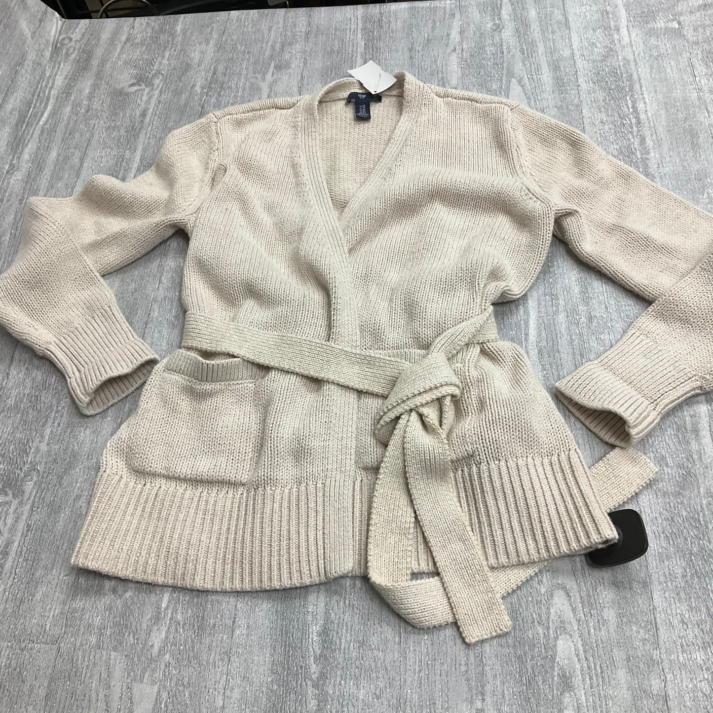 Sweater Cardigan By Gap In Beige, Size: Xs