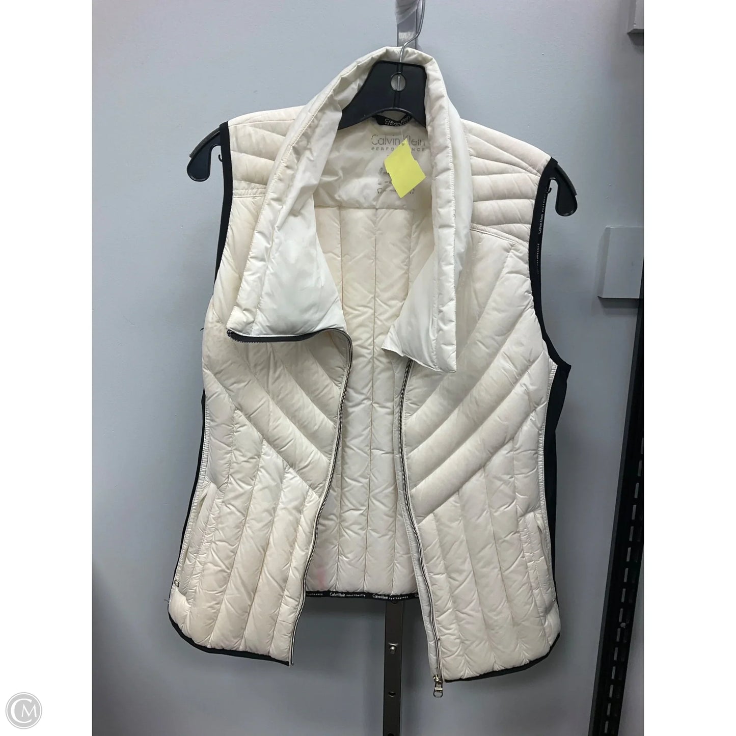 Vest Puffer & Quilted By Calvin Klein In Cream, Size: M
