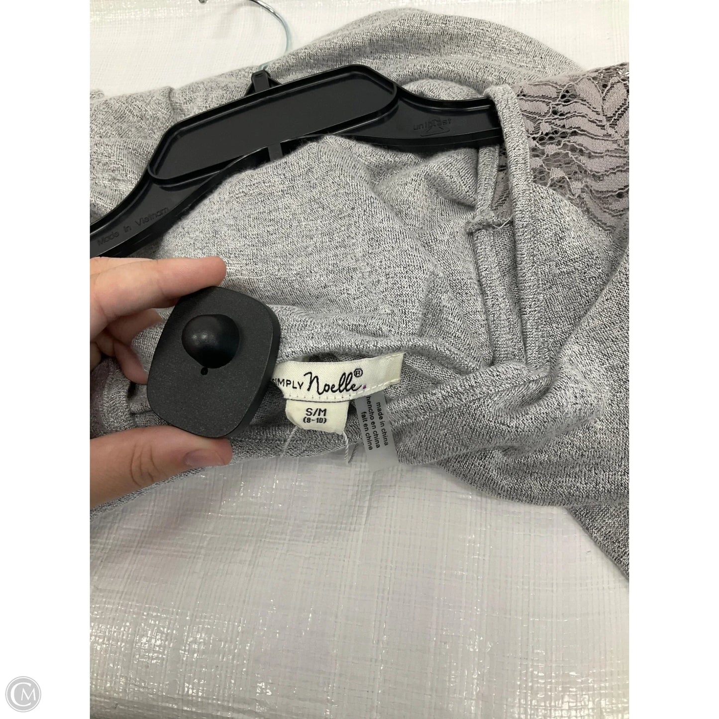 Top Short Sleeve By Simply Noelle In Grey, Size: S