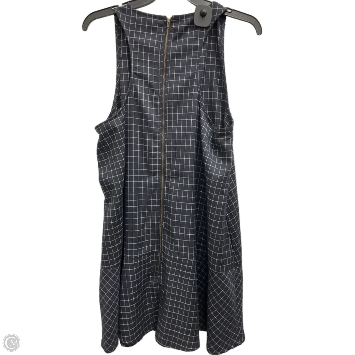 Dress Casual Short By Clothes Mentor In Plaid Pattern, Size: L