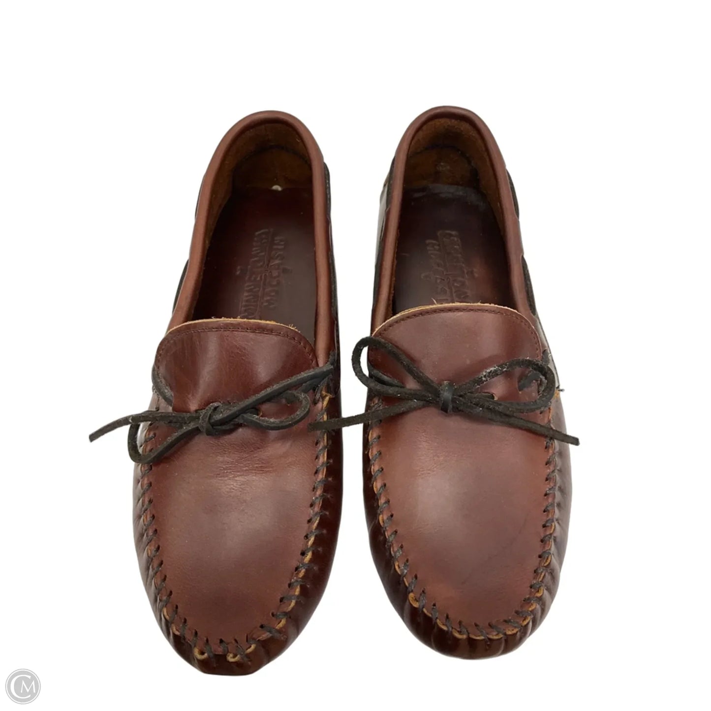 Shoes Flats By Minnetonka In Brown, Size: 10