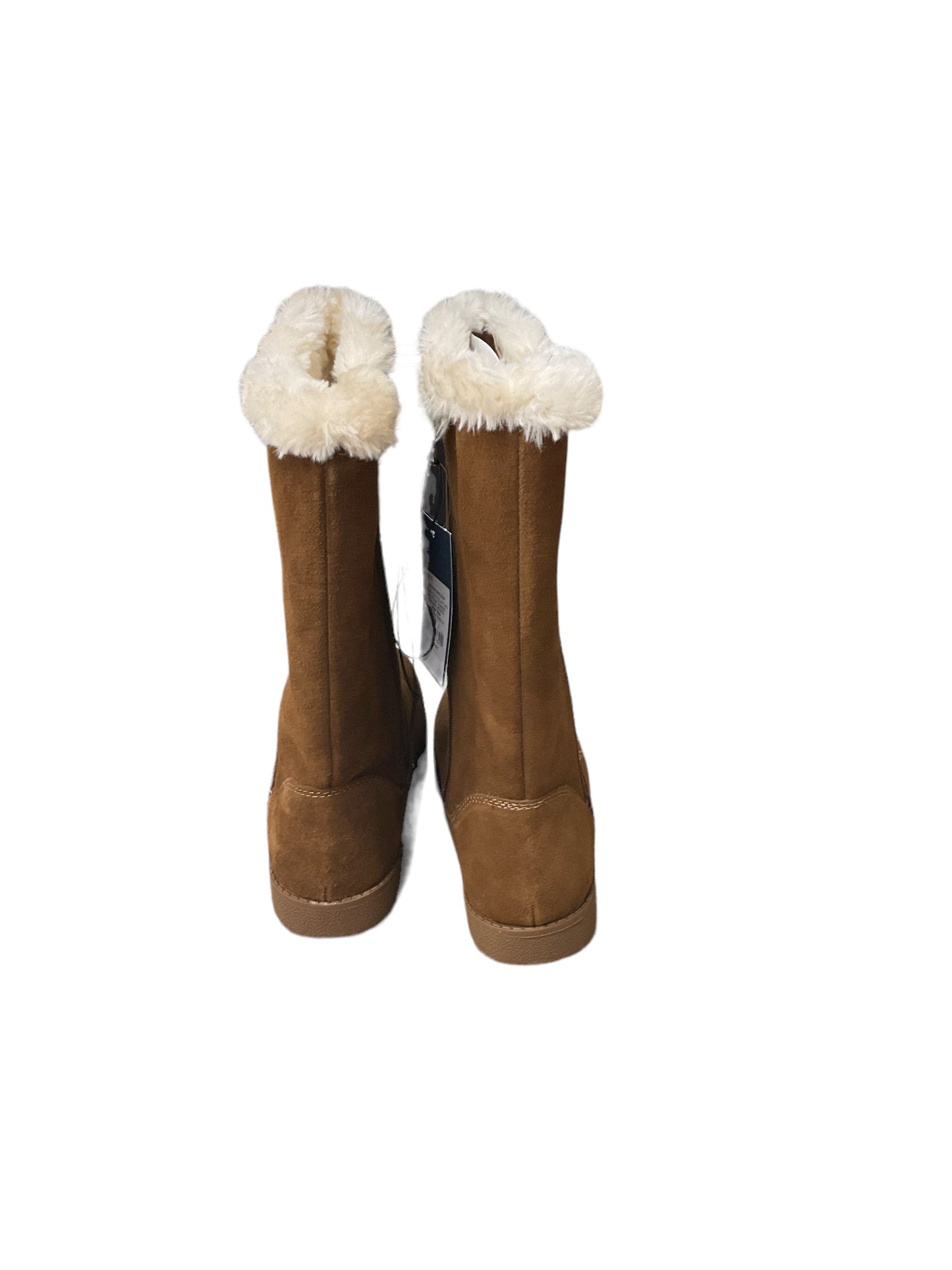 Boots Snow By Universal Thread  Size: 9