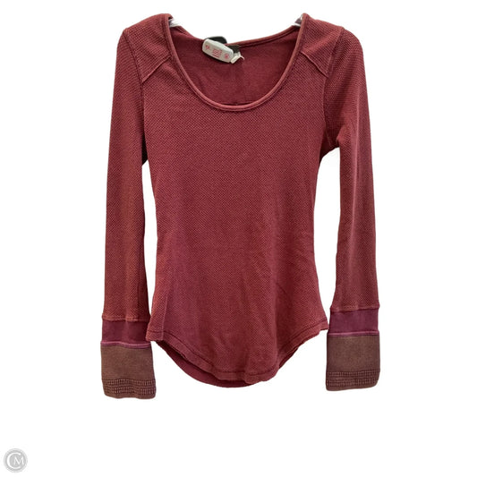 Top Long Sleeve By We The Free In Maroon, Size: L
