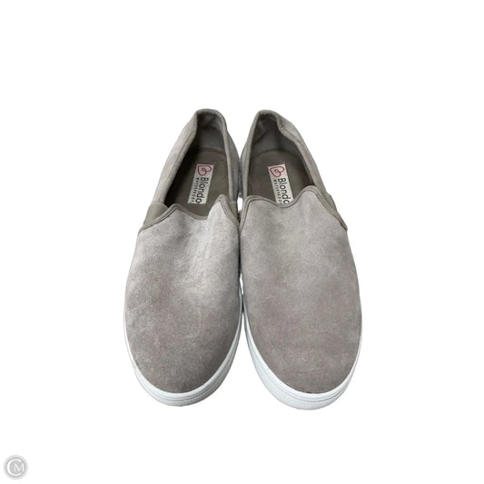 Shoes Flats By Blondo In Beige, Size: 11