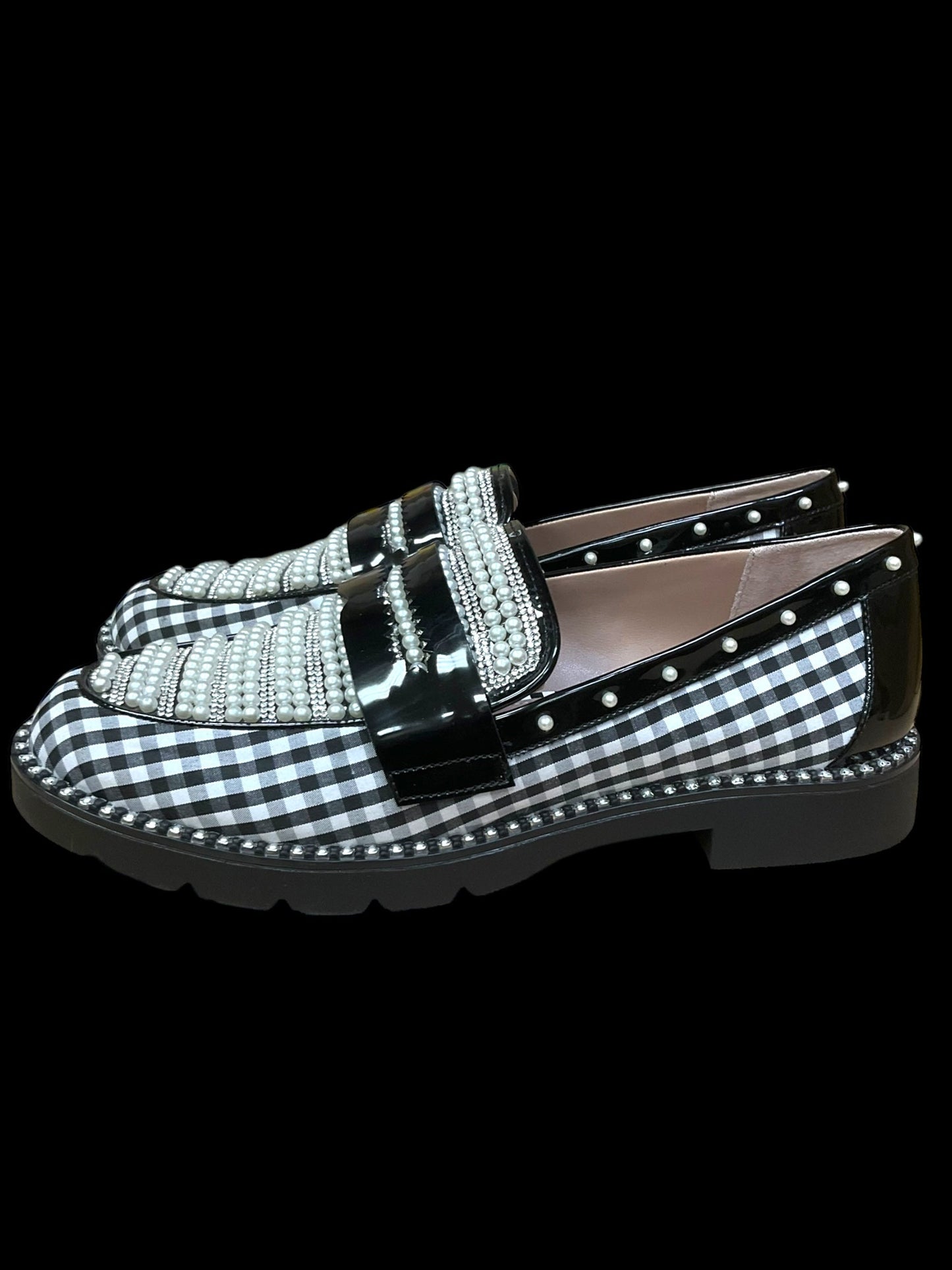 Shoes Flats By Betsey Johnson In Black & White, Size: 7.5