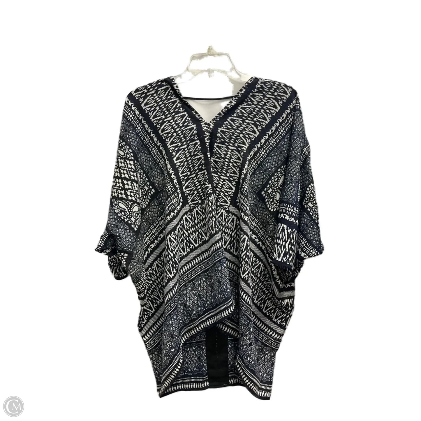 Top Short Sleeve By Rose And Olive In Blue, Size: 1x