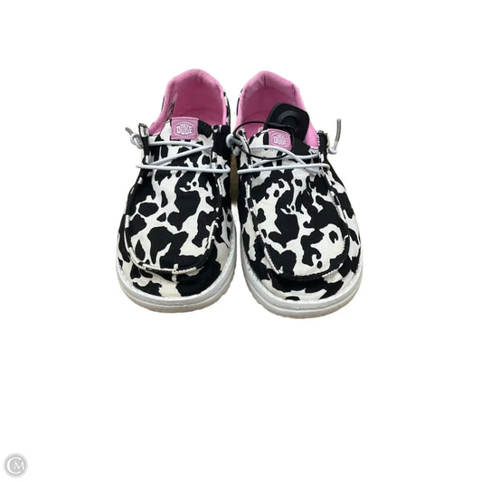 Shoes Flats By Hey Dude In Animal Print, Size: 8