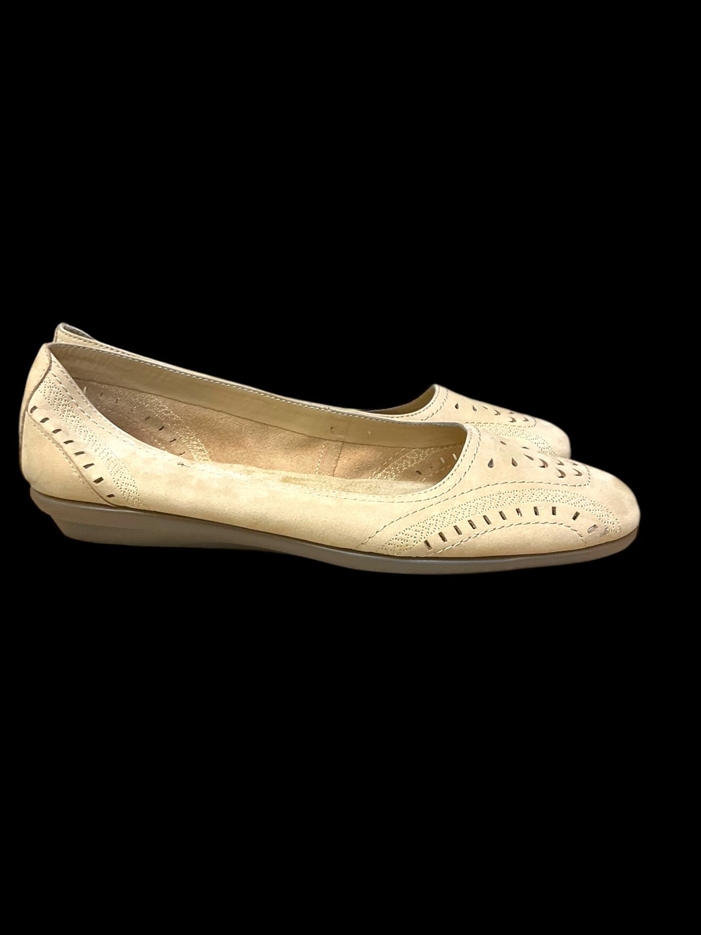 Shoes Flats By Aerosoles In Beige, Size: 11