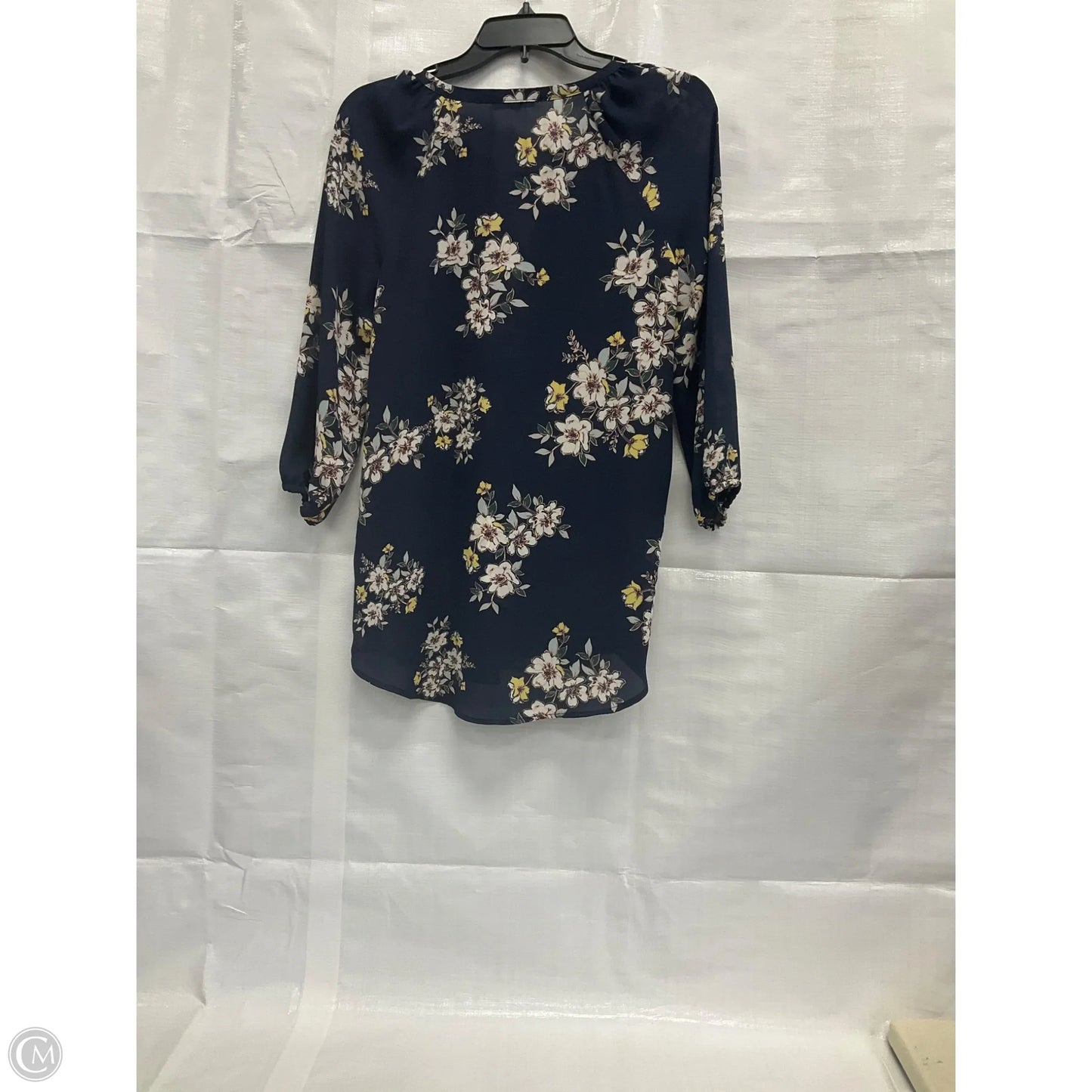 Top Long Sleeve By Maurices In Blue, Size: S