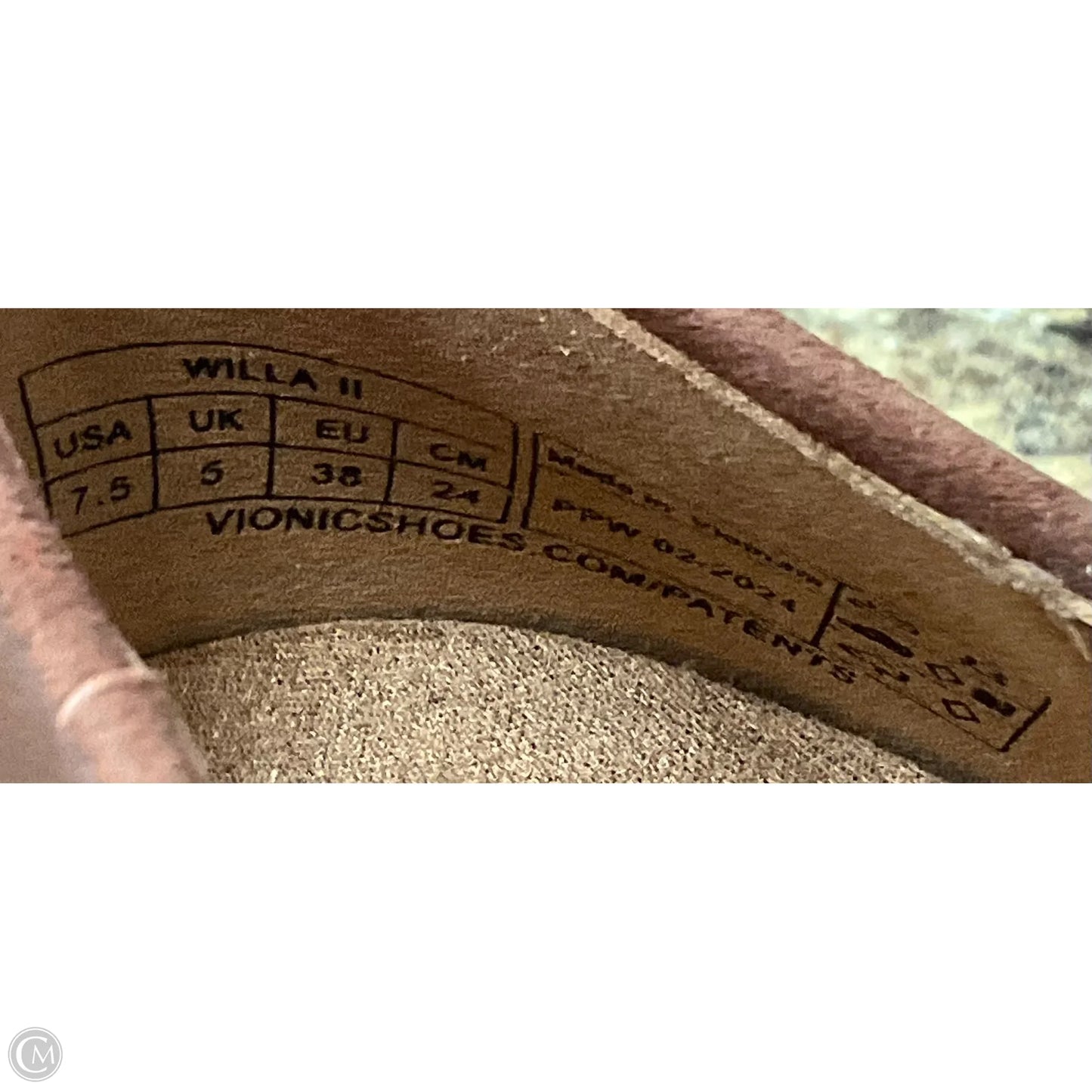 Shoes Flats By Vionic In Brown, Size: 7.5