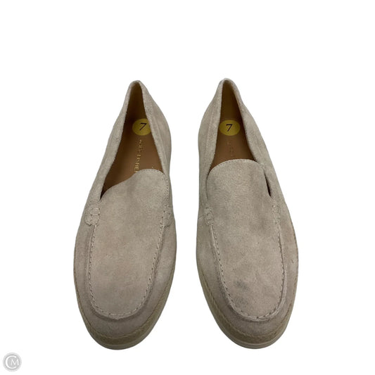Shoes Flats By Marc Fisher In Beige, Size: 7