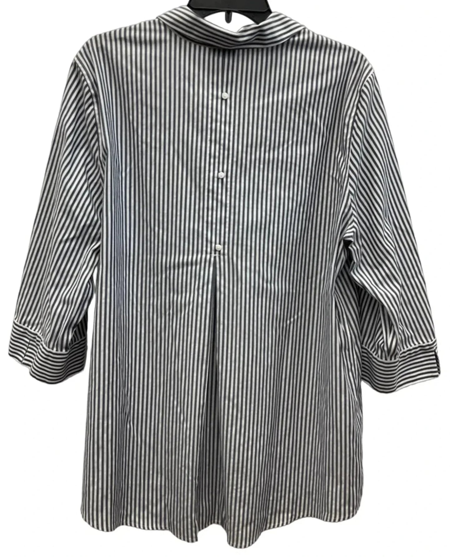 Blouse Long Sleeve By Chicos In Grey, Size: Xl