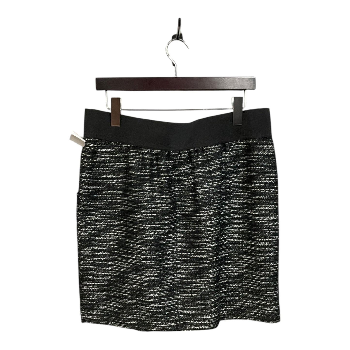 Skirt Mini & Short By Outback Red In Black & White, Size: L