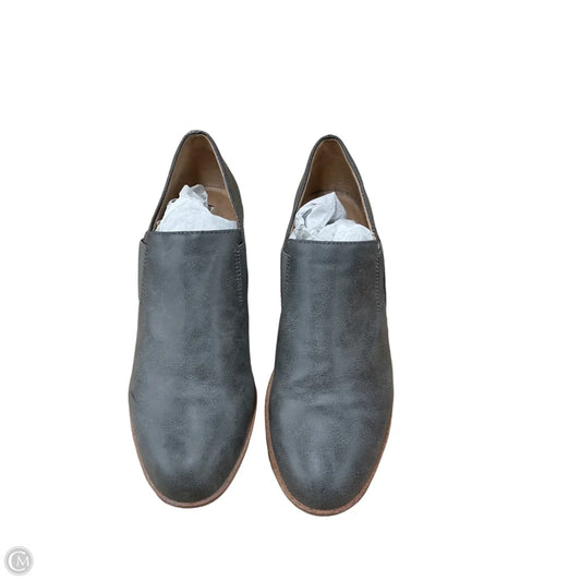 Shoes Flats By Life Stride In Grey, Size: 8