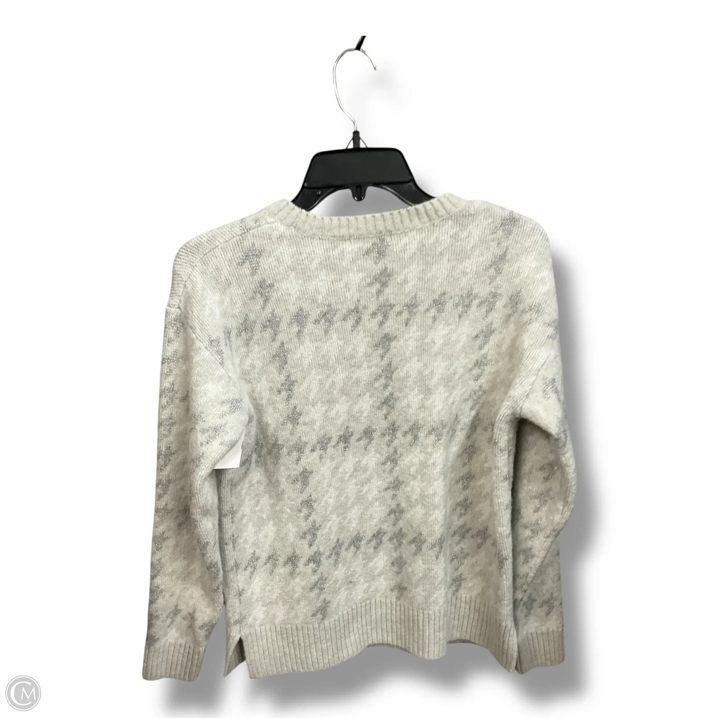 Sweater By 525 In Grey, Size: Xs