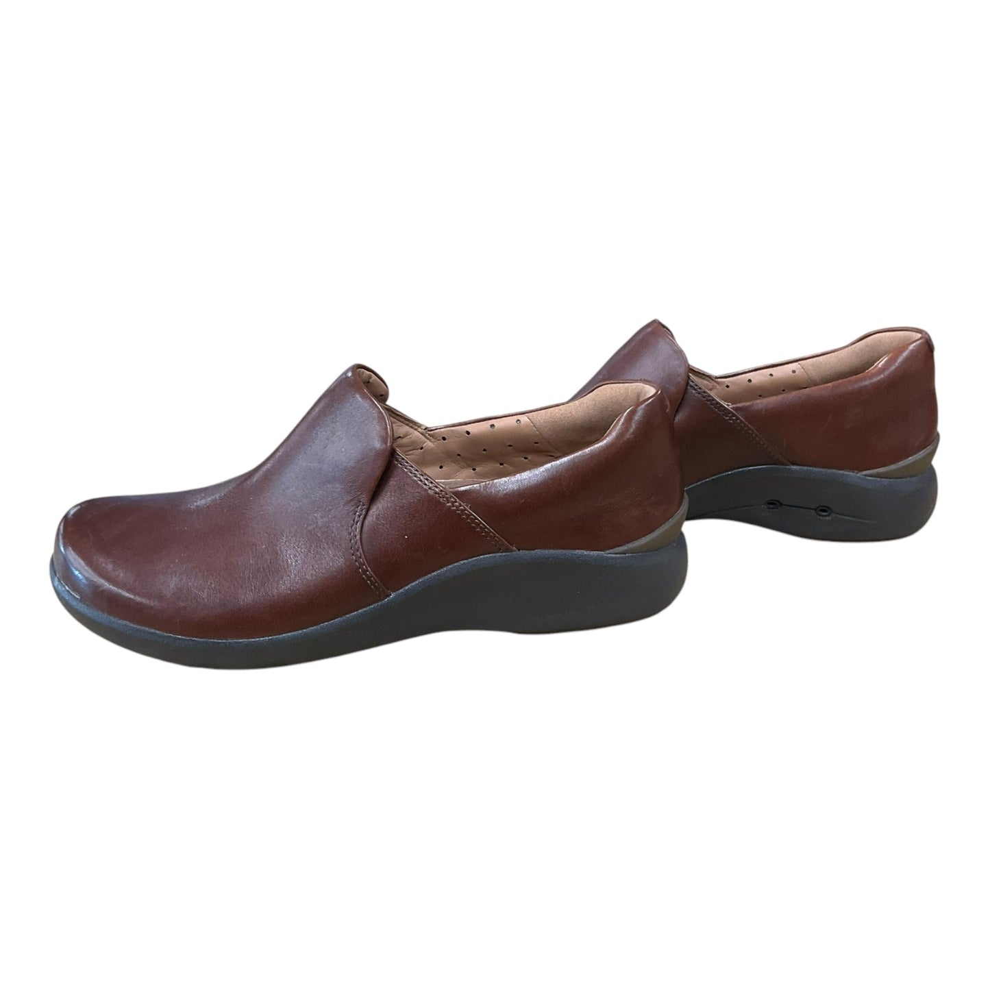 Shoes Flats By Clarks In Brown, Size: 7.5