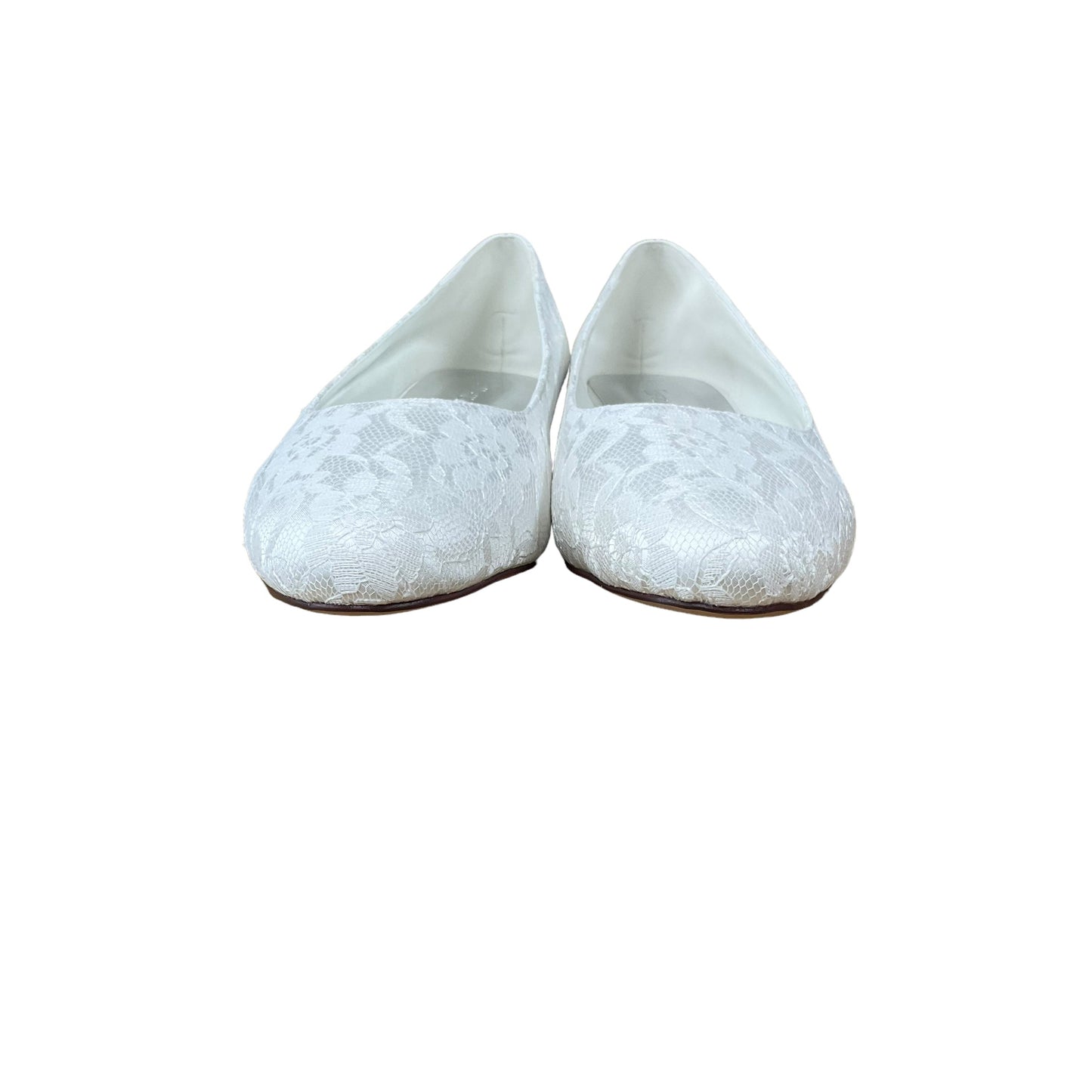 White Shoes Flats Clothes Mentor, Size 11
