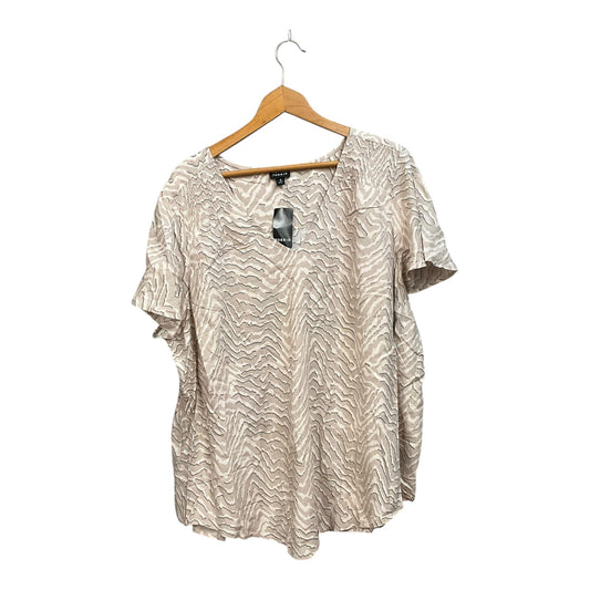 Top Short Sleeve By Torrid In Beige, Size: 3x