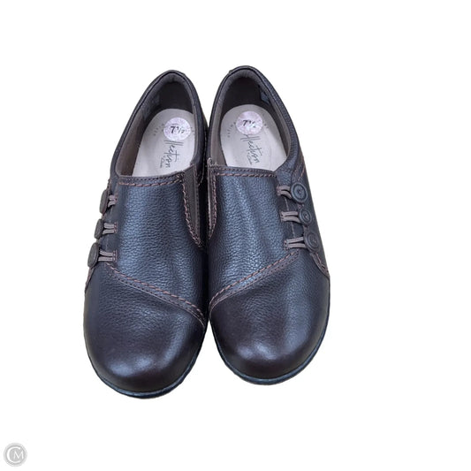 Shoes Flats By Clarks In Brown, Size: 7.5