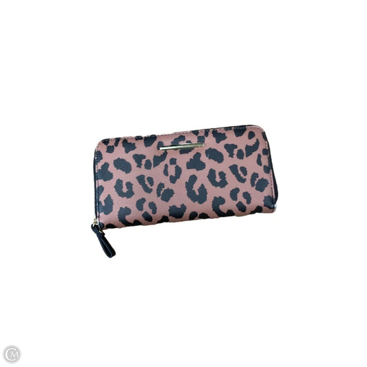 Wallet By Clothes Mentor, Size: Medium
