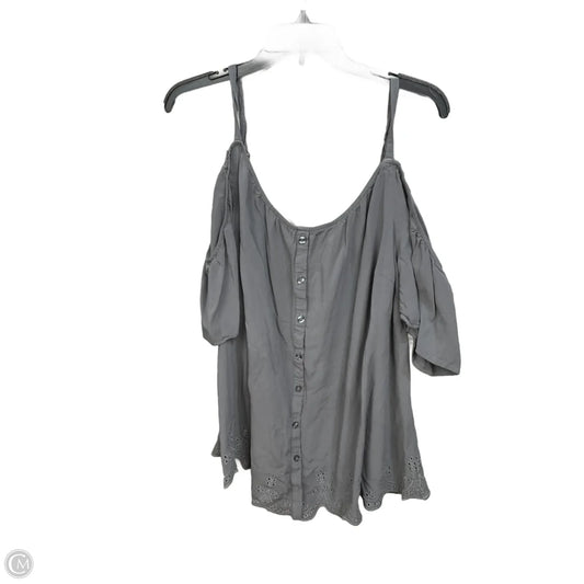 Top Short Sleeve By Torrid In Grey, Size: 3x