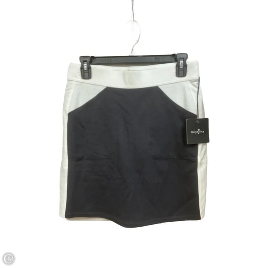 Skort By Clothes Mentor In Black & White, Size: Xs
