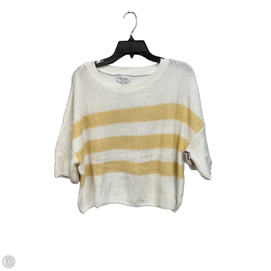 Sweater Short Sleeve By Pink Rose In White & Yellow, Size: S