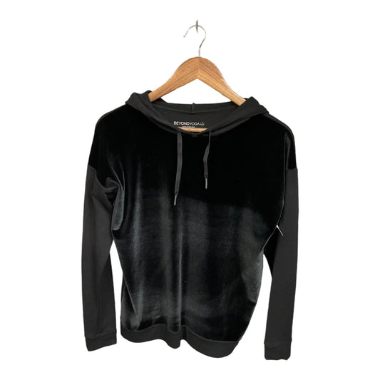 Sweatshirt Hoodie By Beyond Yoga In Black, Size: Xs