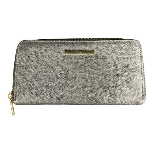 Wallet By Clothes Mentor, Size: Medium