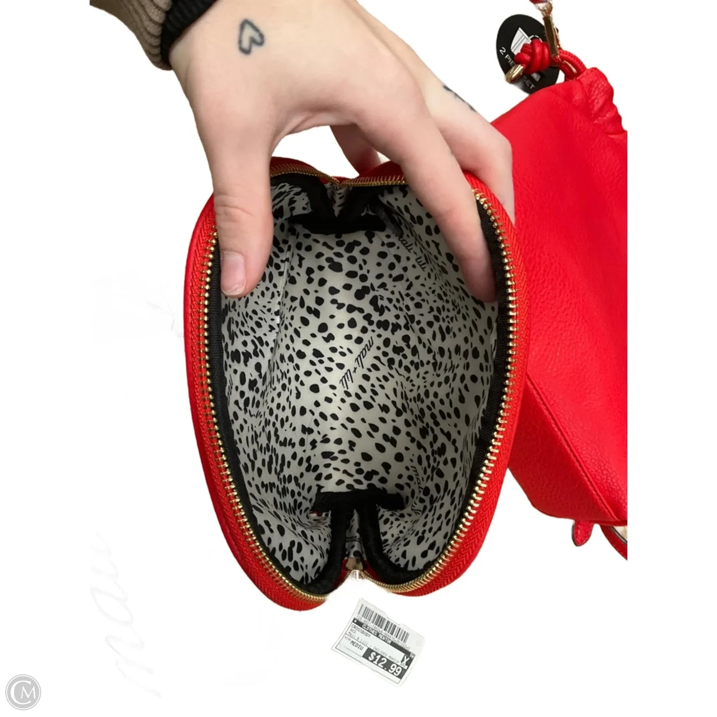 Crossbody By Clothes Mentor, Size: Medium