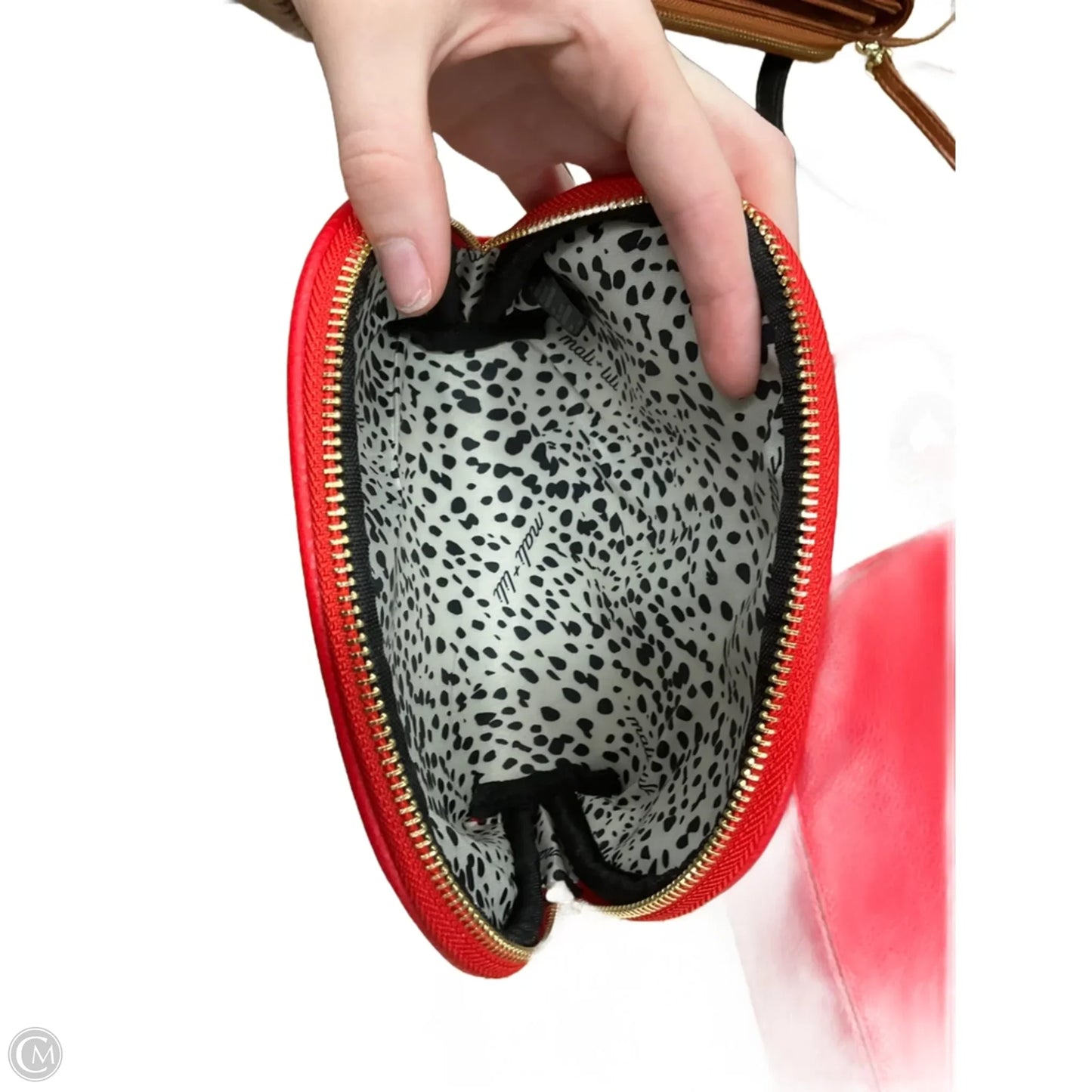 Crossbody By Clothes Mentor, Size: Medium