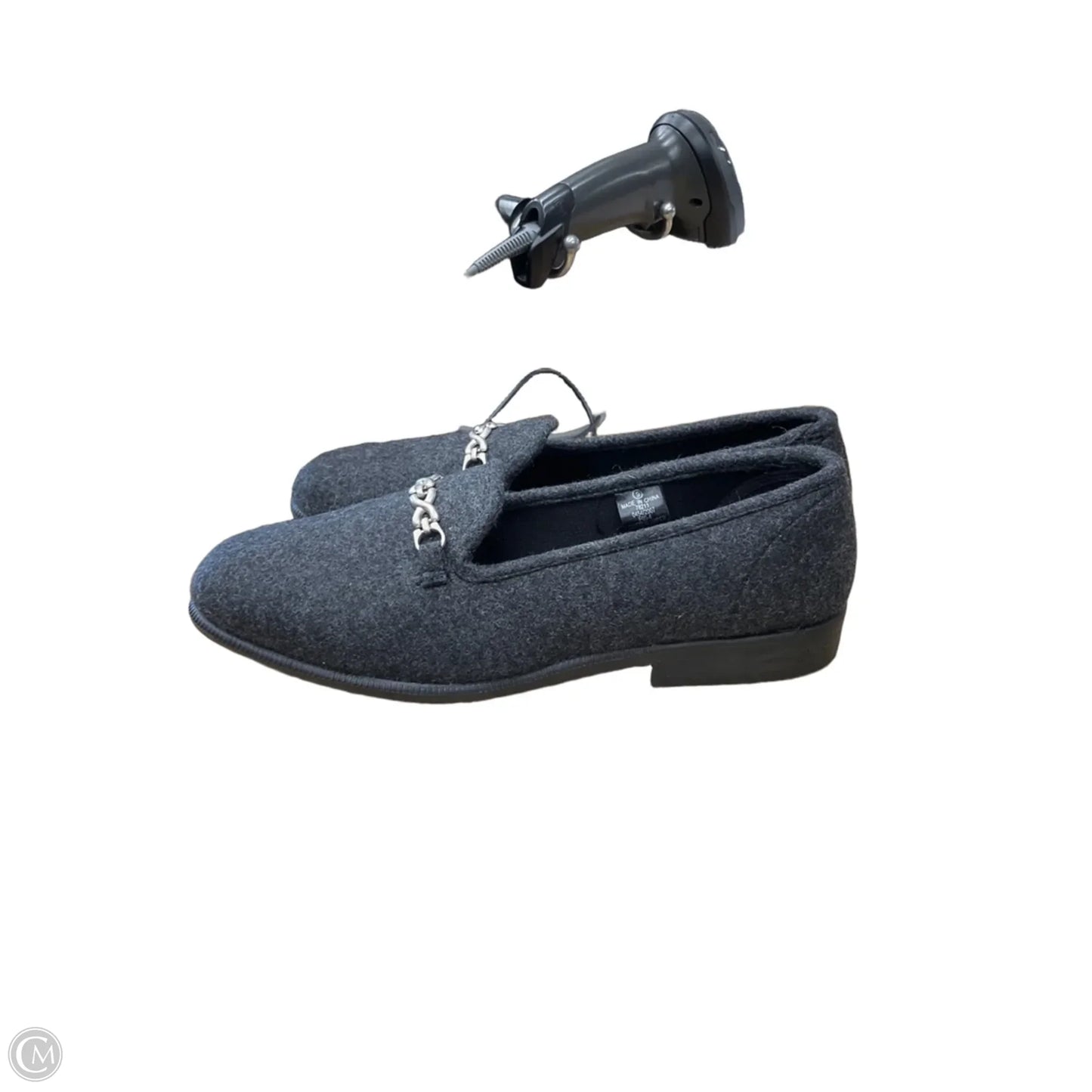 Shoes Flats By Basic Editions In Grey, Size: 9