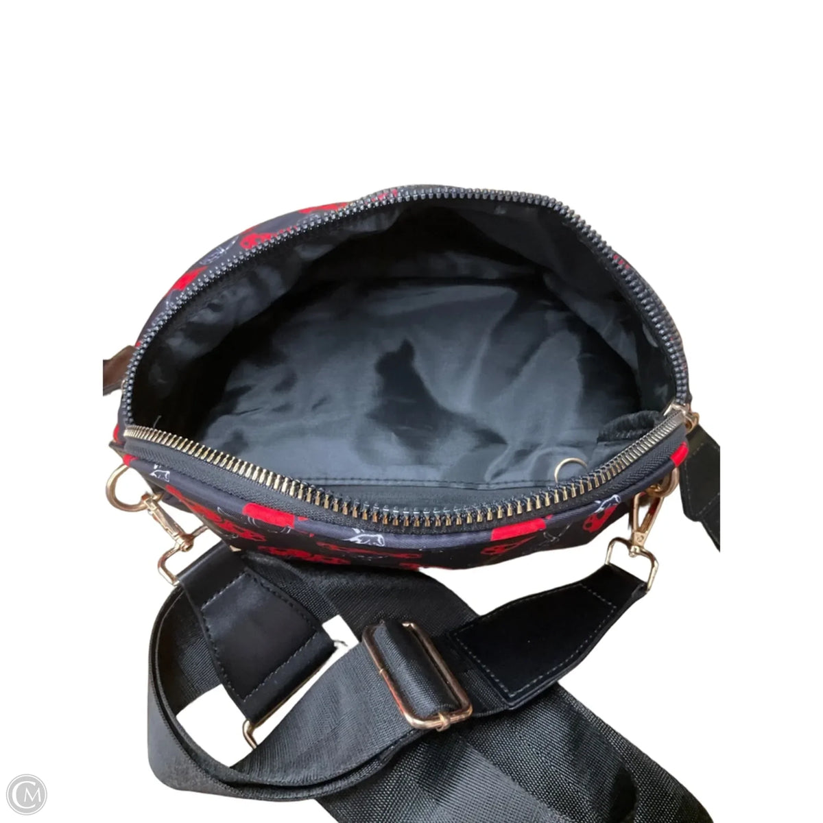 Crossbody By Clothes Mentor, Size: Medium