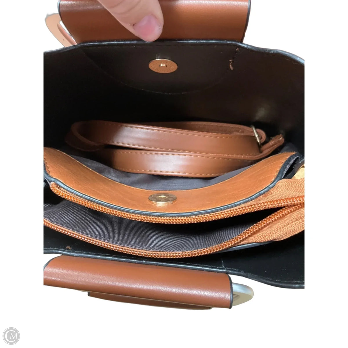 Crossbody By Clothes Mentor, Size: Medium